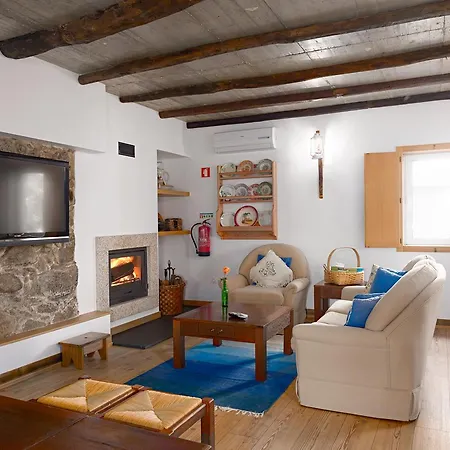 Casa De Santo Antao - *