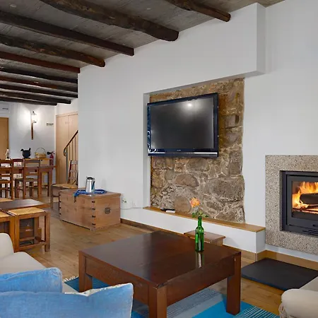 Casa de Campo Casa De Santo Antão - *